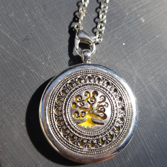 Tree of Life Locket Necklace - Picture 4 of 7